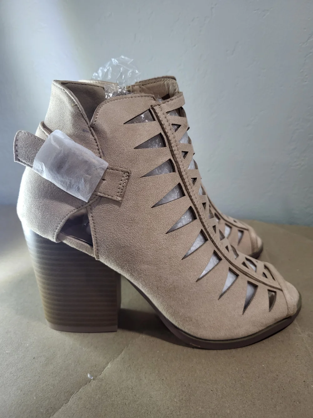 Cutout Neutral Peep-Toe Block Heel Sandals